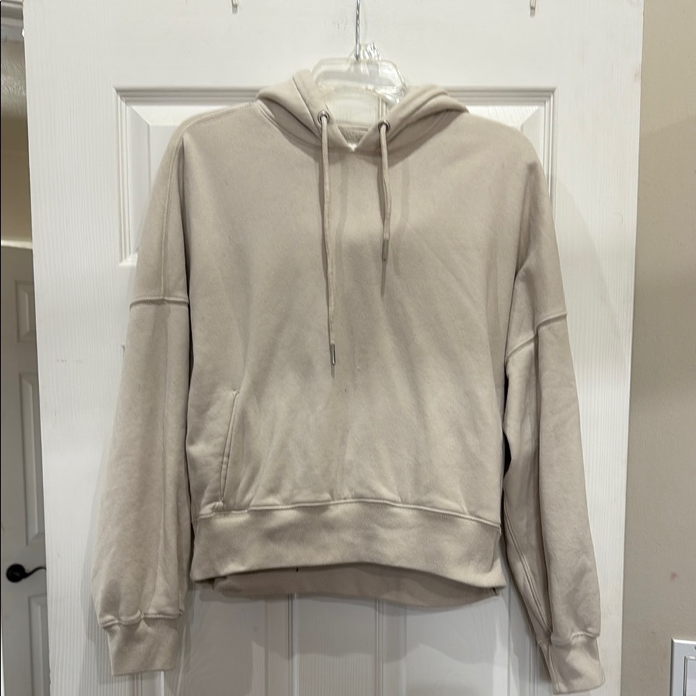 Abercrombie Women's Cream Hoodie Sweater